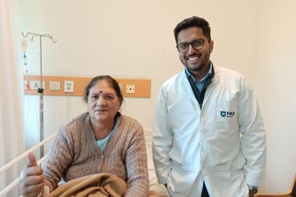 Dr. Tushar Agarwal Successfully Treats Pelvic Organ Prolapse with Laparoscopic Method