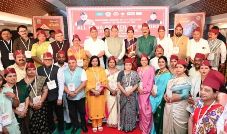 CM Pushkar Singh Dhami Attends 117th All India Mayors’ Council Meeting in Rishikesh.